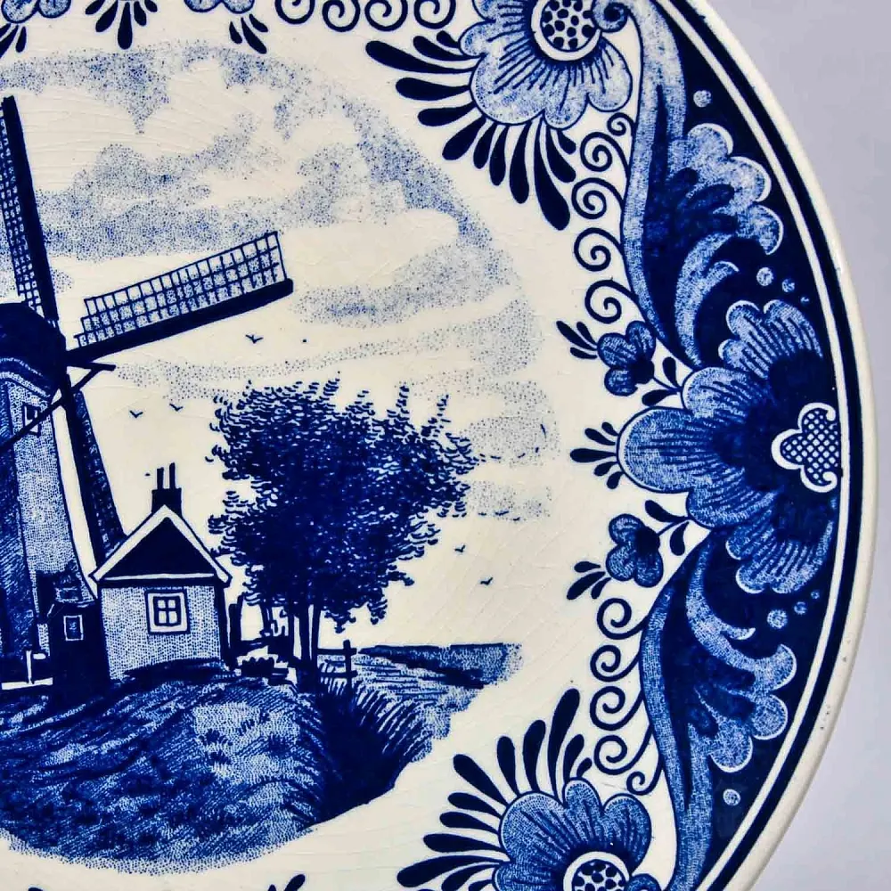 Декоративная Фарфоровая Тарелка «Мельница» Голландия DELFTs., d - 29,5 см.