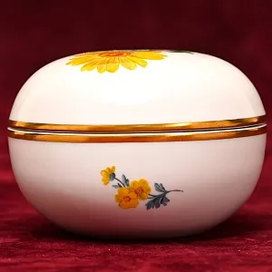 Коллекционная Фарфоровая Шкатулка - Бонбоньерка «КАЛЕНДУЛА», MEISSEN Германия.