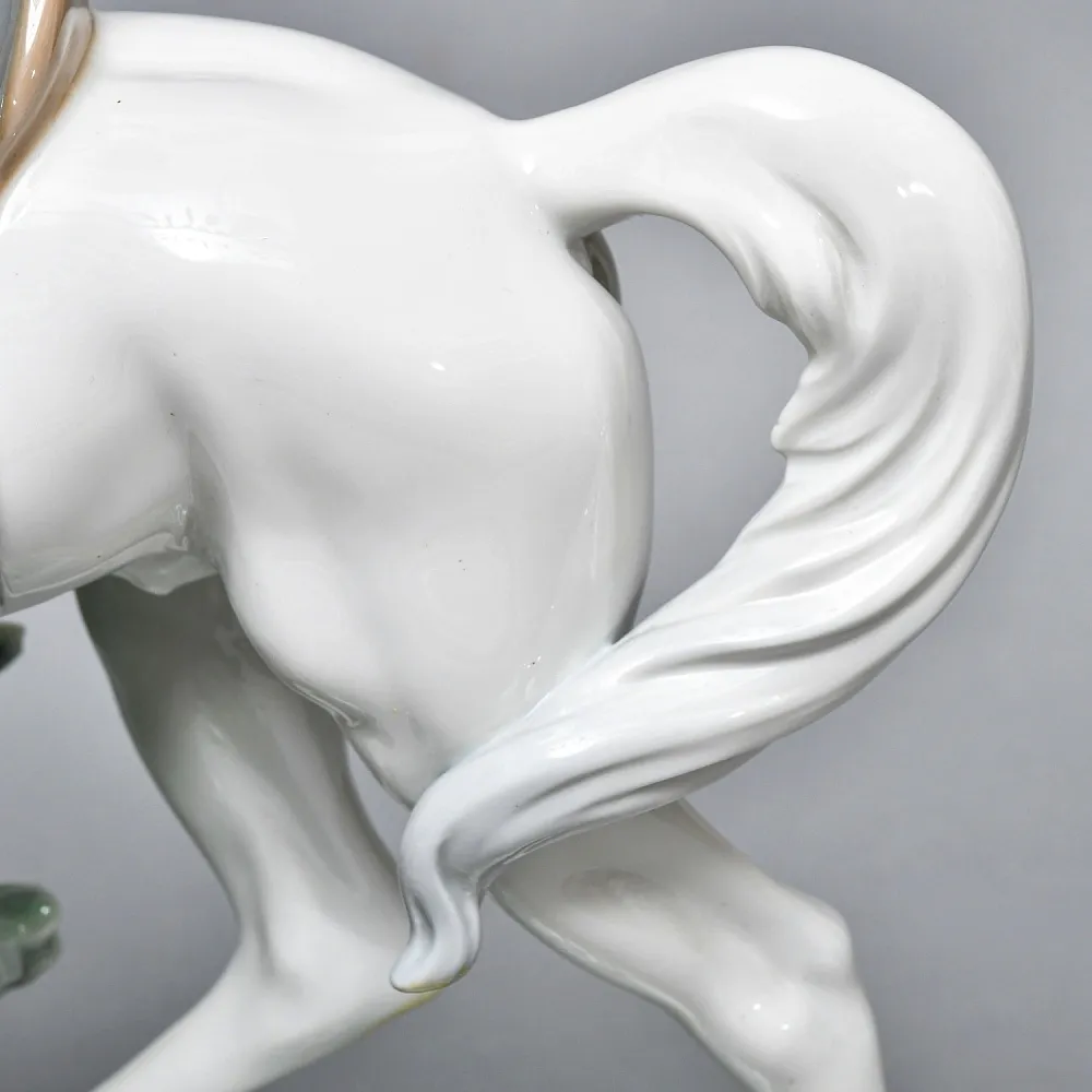 Коллекционная Фарфоровая статуэтка «Прекрасная наездница», Lladro Испания, 1984 - 1989 годы.