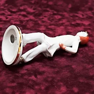 Фарфоровая Статуэтка «На катке», ЛФЗ СССР -1950-60 годы ХХ века.