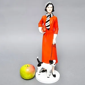 Большая Коллекционная Фарфоровая статуэтка «Сеньора Сант Анжело», GOEBEL Германия. 