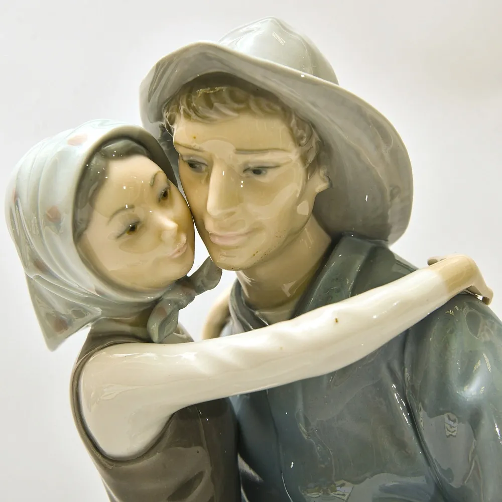 Редкость!!! Коллекционная Фарфоровая Статуэтка «ПОЦЕЛУЙ», Lladro Испания -1974 год.