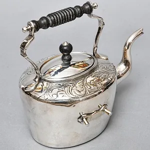 Старинная Бульотка - Чайник, GOLDSMITH & SILVERSMITH Сompany Ltd. Англия начало ХХ века.