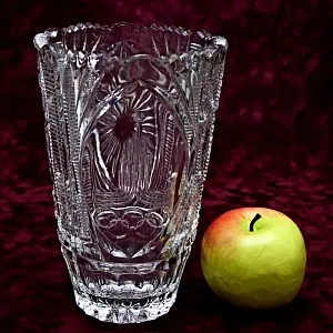 Хрустальная Ваза для цветов «Олимпиада - 80», Н -21 см., СССР - 1980 год.