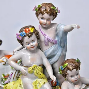 Коллекционная Фарфоровая статуэтка «ПУТТИ - Триумфаторы», Scheibe-Alsbach Германия.