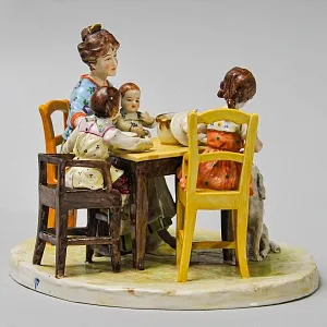 Антикарная Фарфоровая Статуэтка «Едоки каши. Завтрак», Aсkermann & Fritze начало ХХ века.
