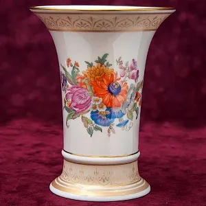 Коллекционная Ваза из серии «Sanssouci» Фарфор KAISER Германия Н-15см.