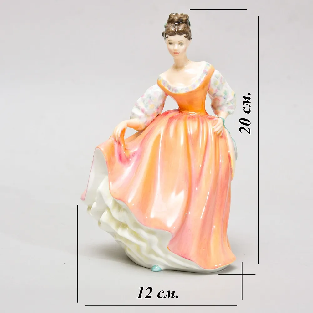 Коллекционная Фарфоровая статуэтка «Прекрасная Леди», Royal Doulton Англия.