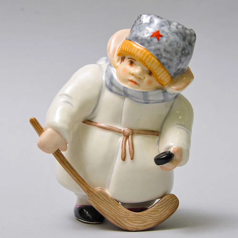 Авторская Коллекционная Фарфоровая Статуэтка «Хоккей моего детства», Россия.