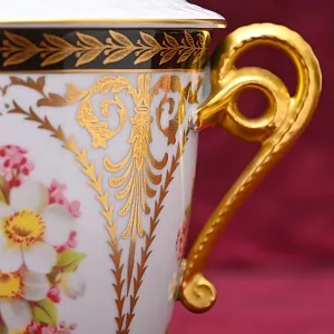 Фарфоровая Бисквитница с блюдцем  - Баночка с крышкой, Kaiser Германия,  1956-1960 годы.