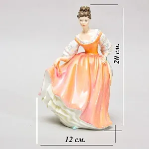 Коллекционная Фарфоровая статуэтка «Прекрасная Леди», Royal Doulton Англия.
