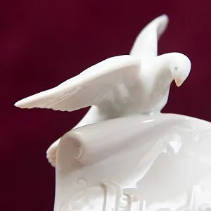 Фарфоровая Настольная плакетка LLADRO Society, Испания, 1985 - 2001 годы. 