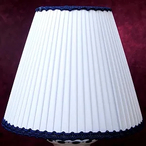 Классическая Настольная Лампа Светильник  в стеклянном корпусе. Германия - 60-70е гг.