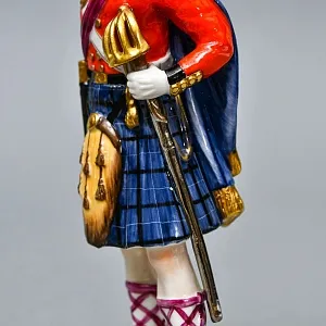 Редкая!!! Фарфоровая Cтатуэтка «Солдаты Британской Армии. 92-й пехотный полк», RUDOLF KAMMER Германия. 