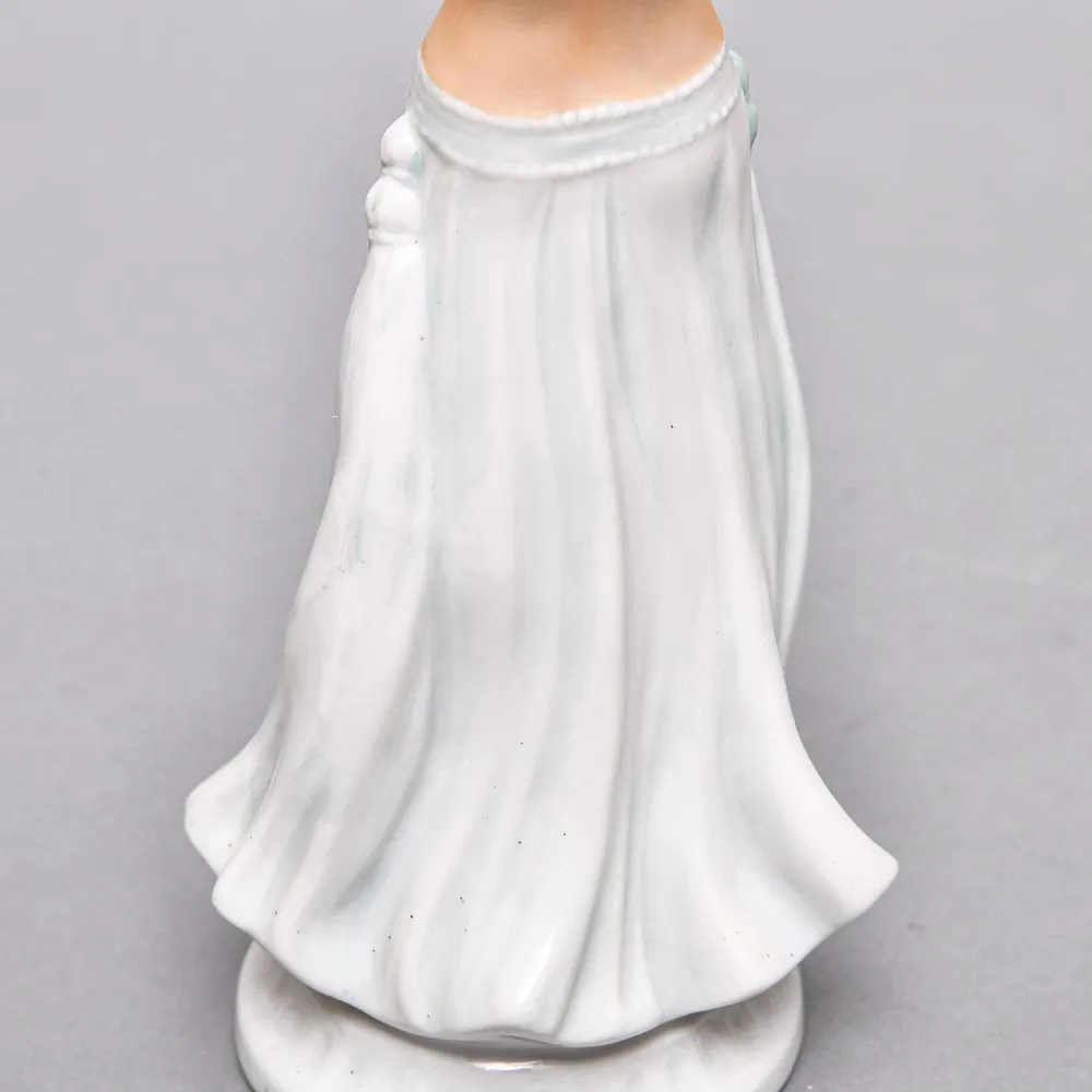 Коллекционная Фарфоровая статуэтка «Танцовщица с золотым браслетом», Schau Bach Kunst Германия.