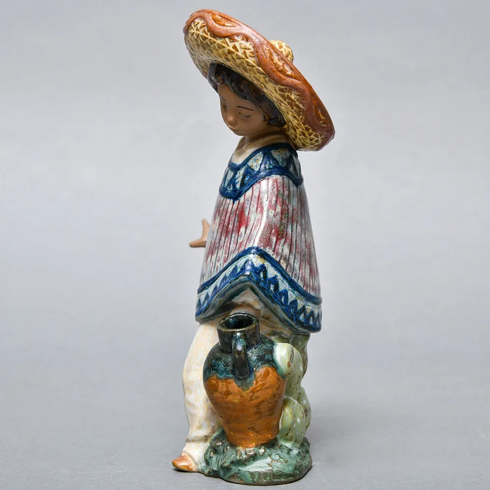 Коллекционная Фарфоровая статуэтка «Мексиканский мальчик в сомбреро», Lladro серия Грес, Испания.