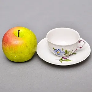 Коллекционная Кофейная пара «Летние цветы», Фарфор Nymphenburg, Германия.