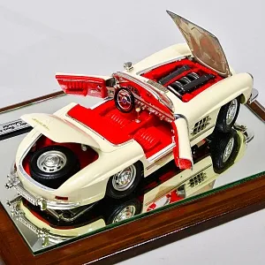 Коллекционная Металлическая Модель «Автомобиль - Mercedes-Benz 300 SL Cabriolet» Германия.