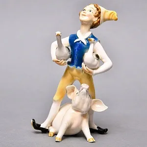 Коллекционная Фарфоровая статуэтка «Мальчик с гусями и поросенком», Karl Ens Германия.