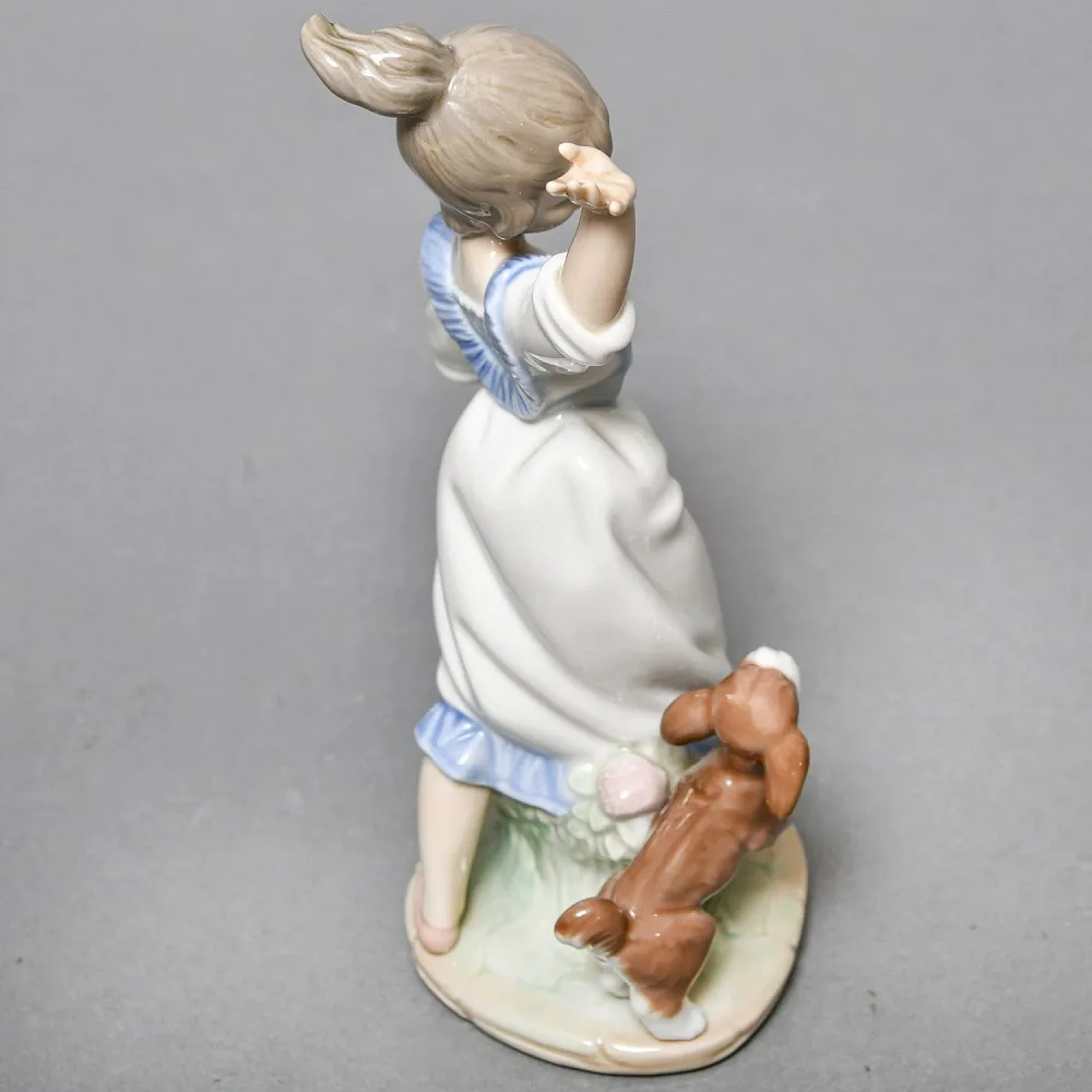 Коллекционная Фарфоровая статуэтка «Девочка с щенком», Lladro Испания, 1993 - 1997 годы. 