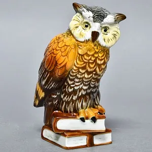 Коллекционная Фарфоровая статуэтка «МУДРАЯ СОВА», Карл Энс / Karl Ens Германия, начало ХХ века. 