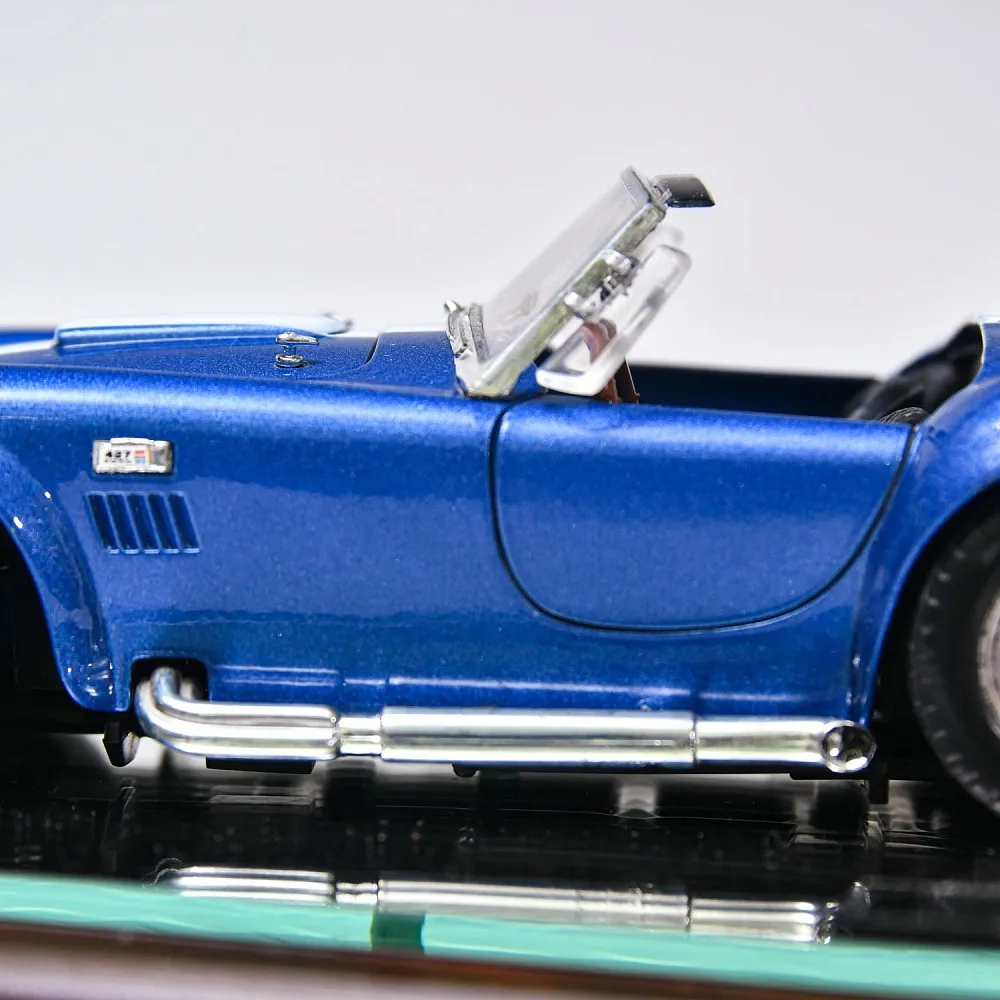Коллекционная Металлическая Модель «Автомобиль -  Shelby Cobra 427» Германия.