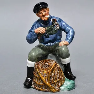 Коллекционная Фарфоровая статуэтка «Рыбак с омаром», Royal Doulton Ангия, 1963 - 1994 годы. 