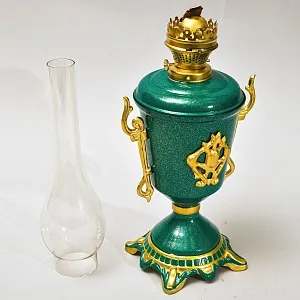 Антикварная Керосиновая Лампа «Изумрудное Золото», Металл / Стекло, начало ХХ века.