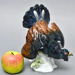 Антикварная Коллекционная Фарфоровая статуэтка «Птица - ГЛУХАРЬ», Hochst Германия начало ХХ века.