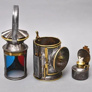 Редкость! Старинный Сигнальный Керосиновый Фонарь, C.EASTCATE & SON Ltd Англия -1944 год.