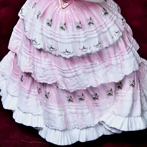 Коллекционная Фарфоровая Статуэтка «Red Red Rose», Royal Doulton Англия - 1997 год.