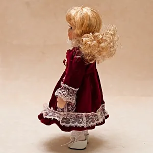 Коллекционная фарфоровая кукла №9 Бельгия Н - 27 см.