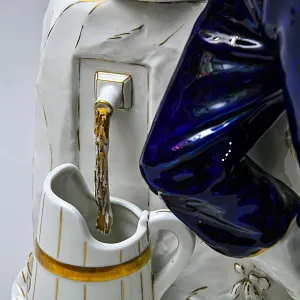 Большая Фарфоровая Статуэтка «Юноша Водонос» ROYAL DUX BOHEMIA, Чехословакия -1957 год.