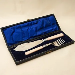 Антикварный Сервировочный Набор для подачи блюд Нож+Вилка, Франция начало ХХ века.