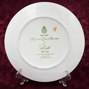  Коллекционная Тарелка «Декабрь» Фарфор, ROYAL WORCHESTER, Англия -1979 год.