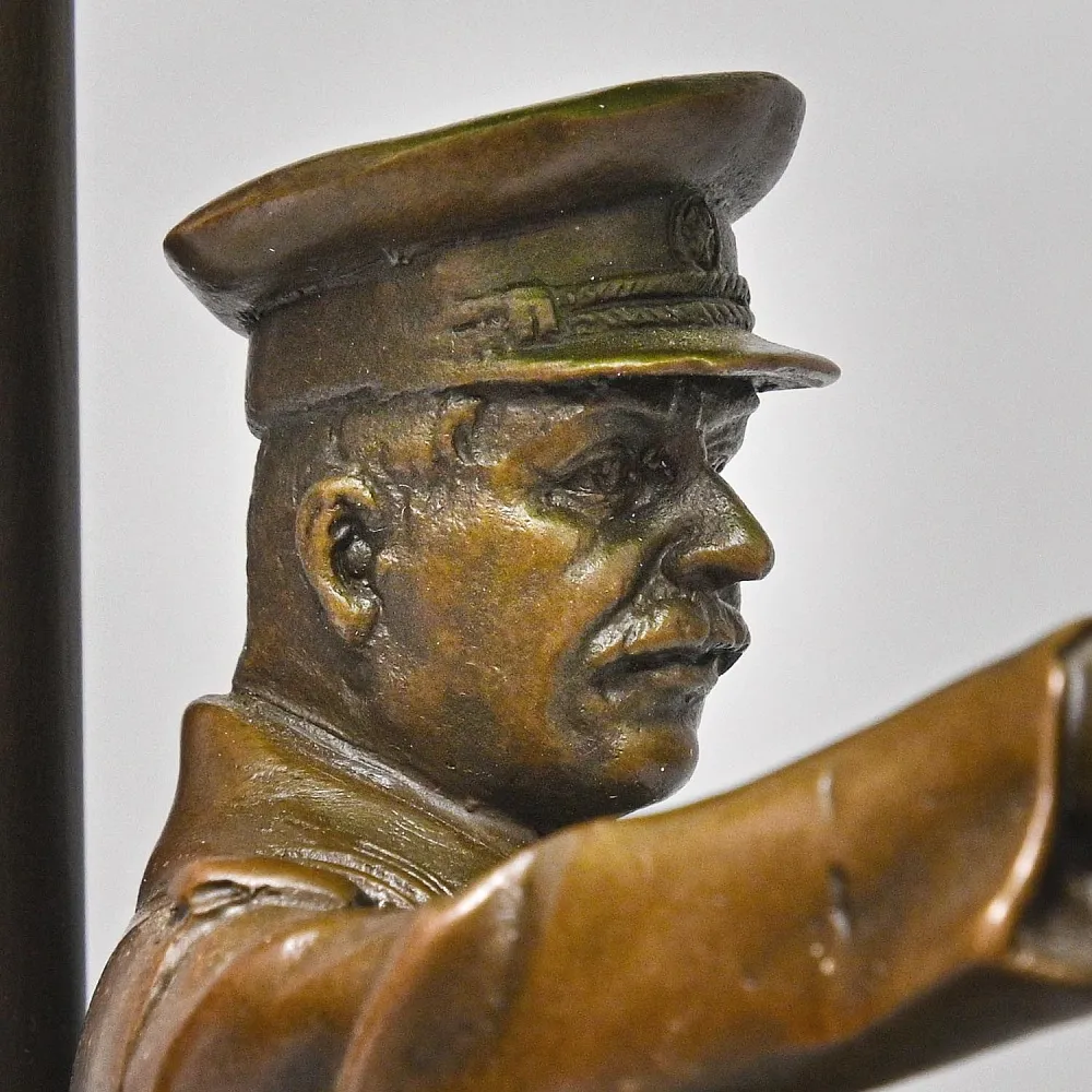 Авторская Настольная Лампа - Статуэтка "СТАЛИН" L'atelier ART & Bronze Франция начало ХХI века.