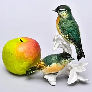 Коллекционная Фарфоровая статуэтка «Две птицы на ветке», Karl Ens Германия, середина ХХ века.