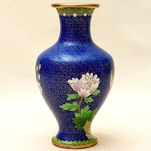 Оригинальная Ваза в технике « Клуазоне» Китай 50 -е годы ХХ века Н - 21 см.
