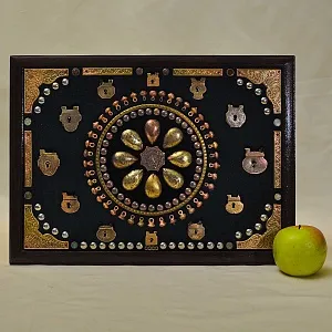 Настенное Коллекционное Панно - Картина "Старинные Латунные замки и накладки" . Россия конец XIX  начало ХХ века.