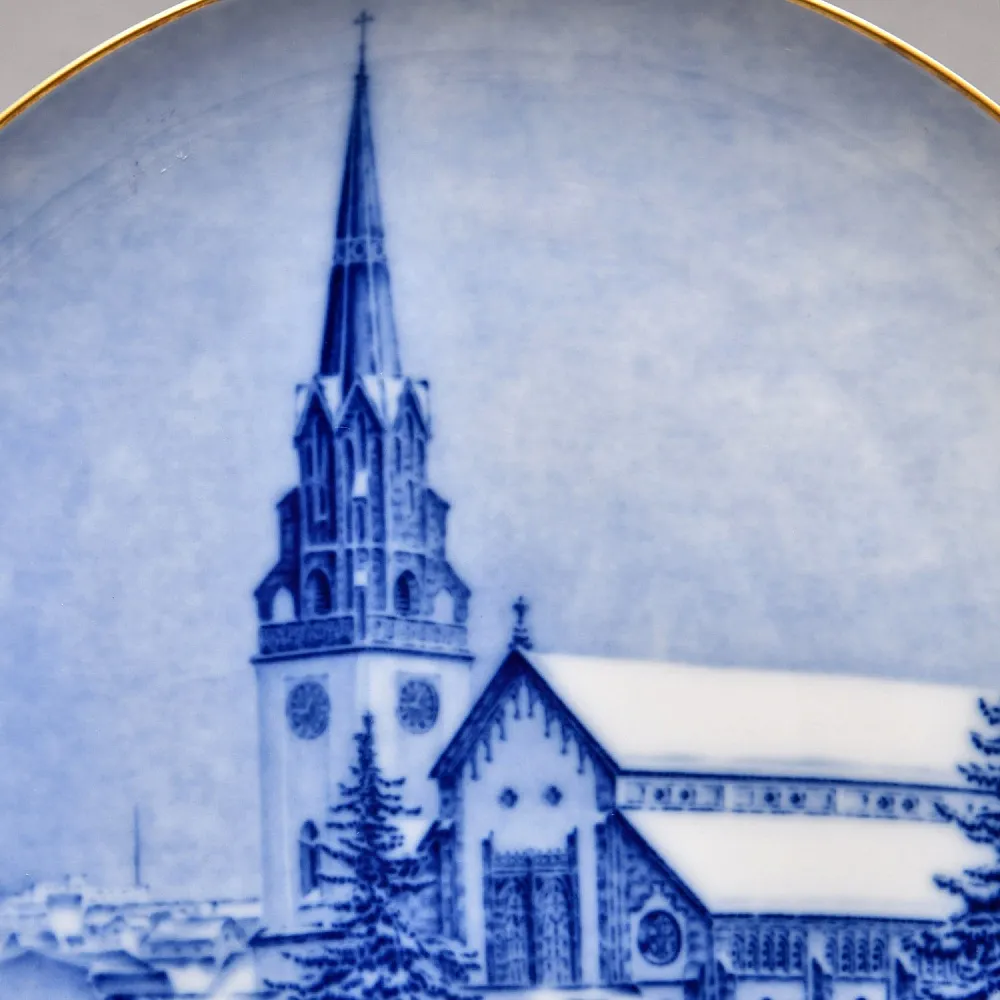 Коллекционная Фарфоровая Тарелка - Блюдо «Городской Собор зимой», Hutschenreuther Германия - 1979 год. 