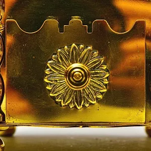 Редкость! Коллекционная Ручная механическая кофемолка «Der Meister die Küche» Латунь Германия..