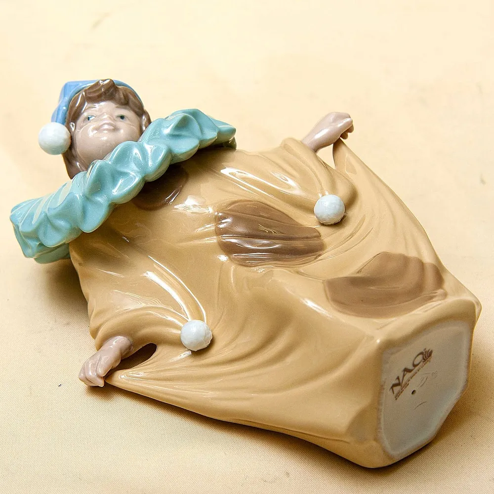 Коллекционная Фарфоровая статуэтка «Клоун - Мечты о цирке»  NAO by Lladro, Daisa, Испания -1988 год.