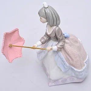 Коллекционная Фарфоровая статуэтка «Девочка с кружевным зонтиком. Джулия», Lladro Испания.