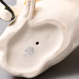 Коллекционная Фарфоровая статуэтка «Мальчик с гусями и поросенком», Karl Ens Германия.