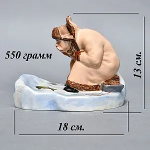 Авторская Коллекционная Фарфоровая Статуэтка «Рыбак на зимней рыбалке», Россия.