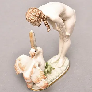 Коллекционная статуэтка «Девушка и Пеликан», Фарфор Hutschenreuther Германия, 1955 - 1968 годы.