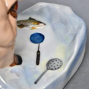 Авторская Коллекционная Фарфоровая Статуэтка «Рыбак на зимней рыбалке», Россия.