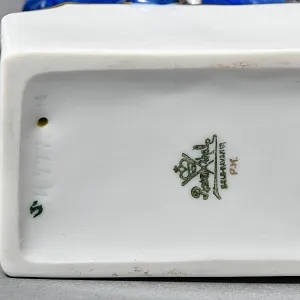 Антикварная Фарфоровая статуэтка «Девушка с виноградом», ROSENTHAL Германия, 1923 - 1933 годы. 