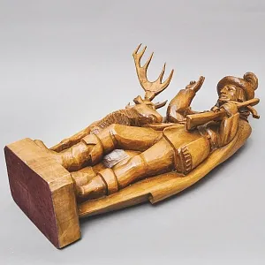 Большая Коллекционная Деревянная статуэтка «Охотник с Оленем», Германия середина ХХ века.