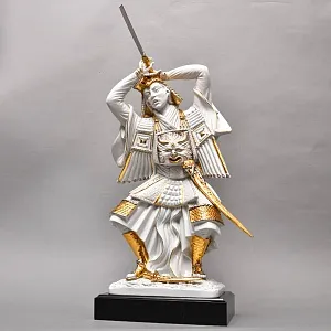 Большая Авторская Фарфоровая статуэтка «Самурай - Путь Воина», Ahura Италия, 80-е годы ХХ века.